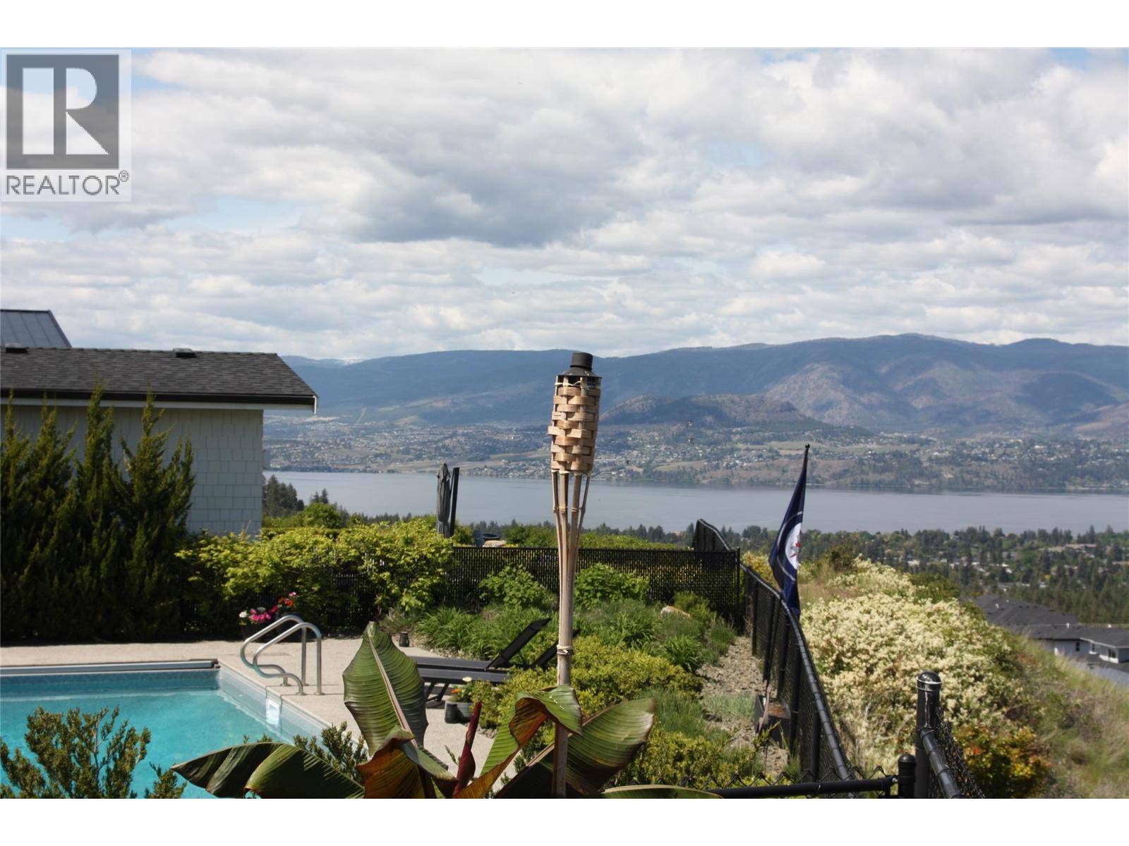 Kelowna, BC V1W5N9,1612 Vincent Place