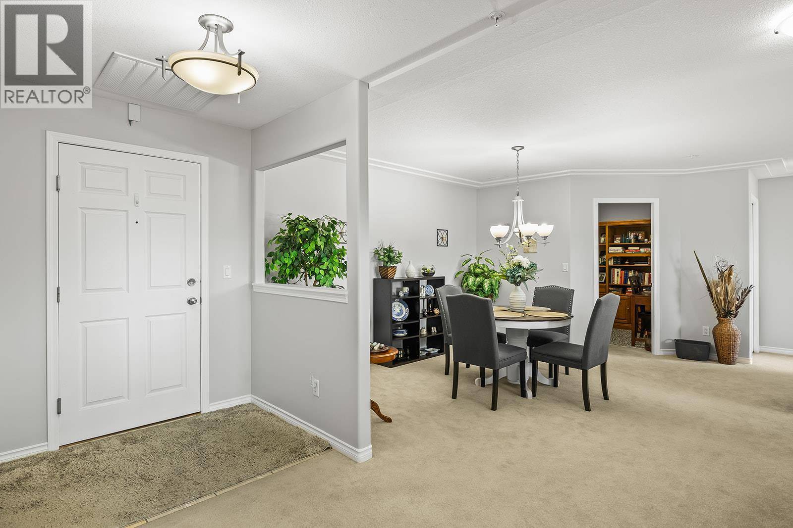 Kelowna, BC V1X7Z2,1967 Underhill ST #704