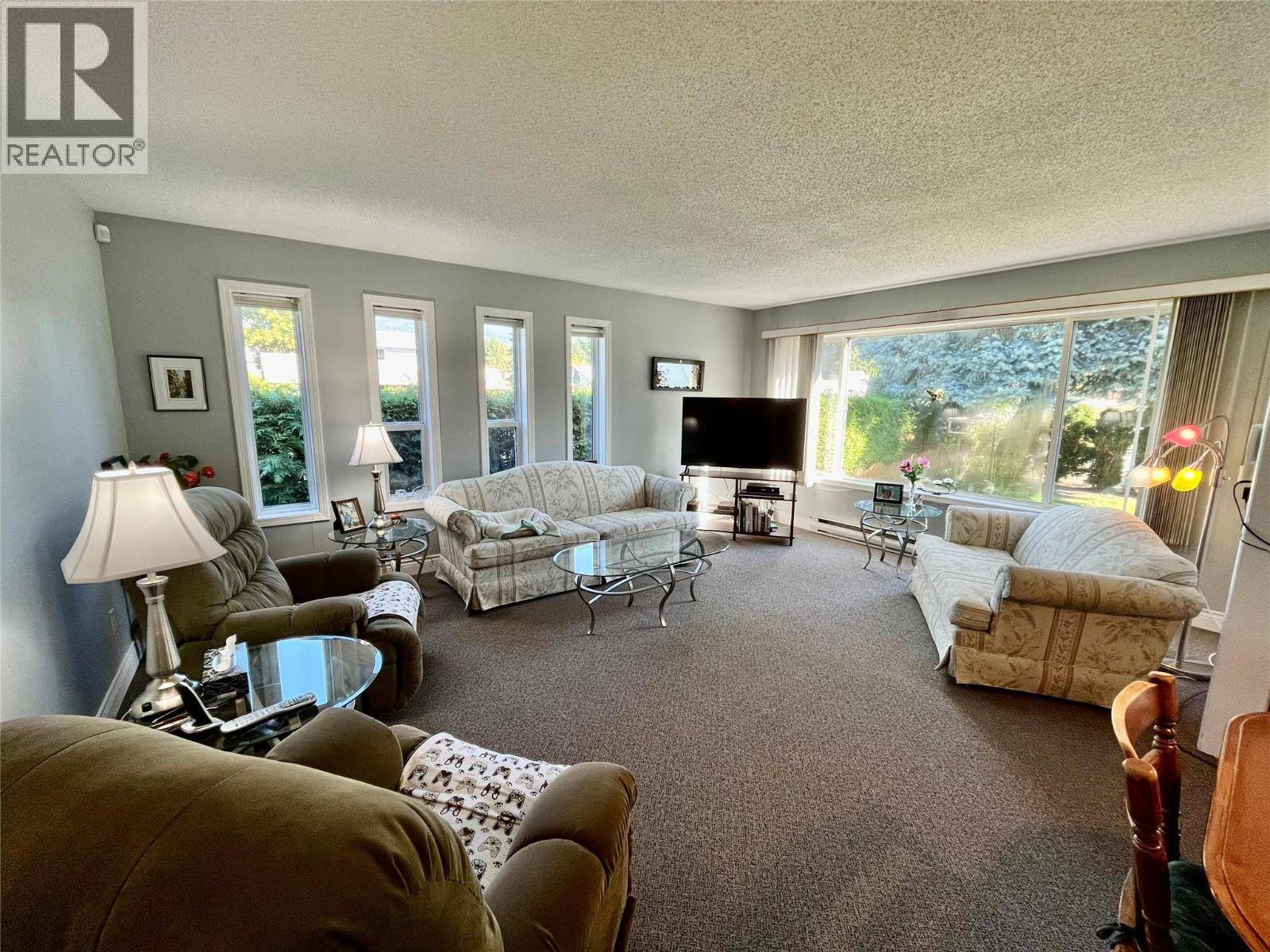 Nakusp, BC V0G1R0,120 4th Avenue NW