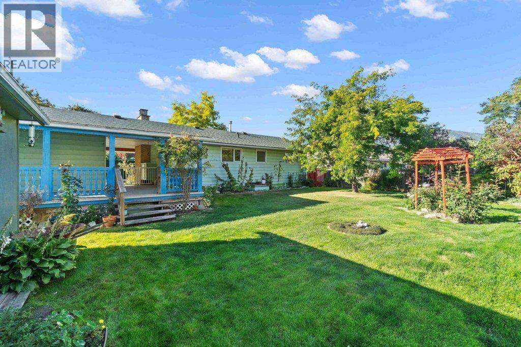 Salmon Arm, BC V0E1K0,7150 49 Street NE