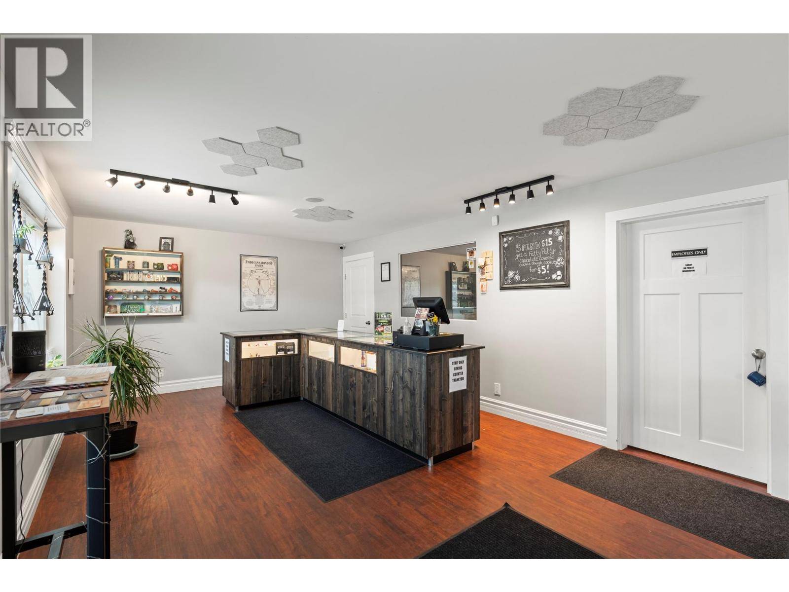 Falkland, BC V0E1W0,5661 97 Highway