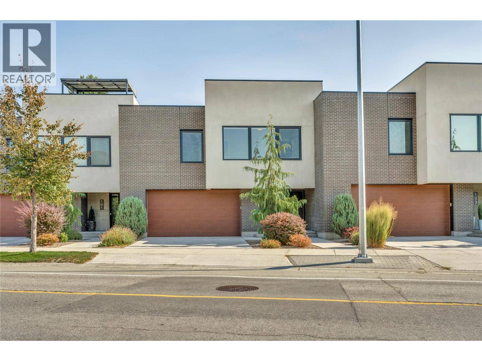 Penticton, BC V2A5W9,166 Power ST #102