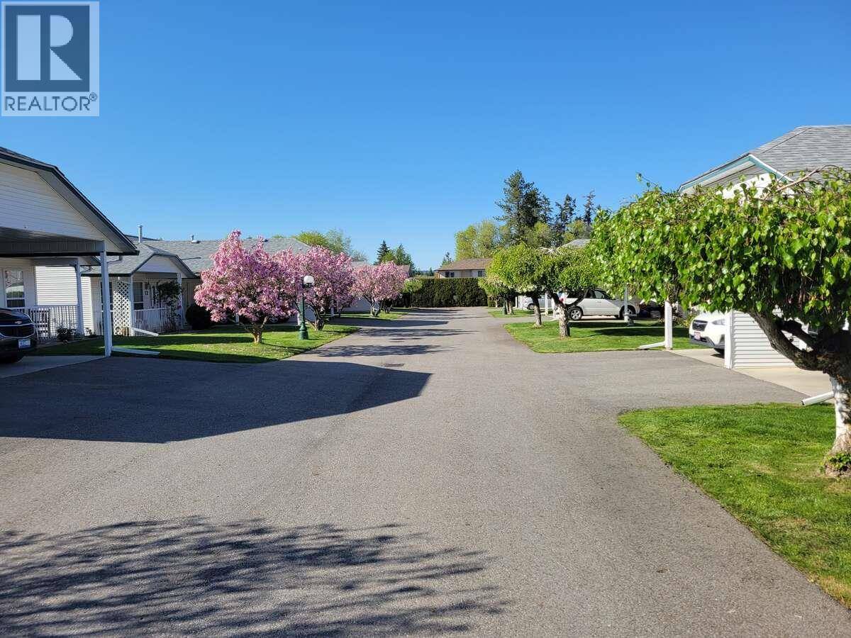 Armstrong, BC V4Y2B4,3620 Patten DR #4