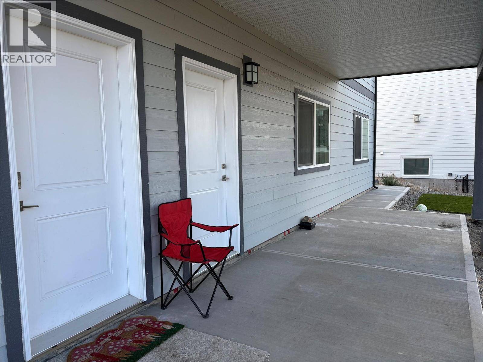 Kamloops, BC V2E0E2,1698 BALSAM Place
