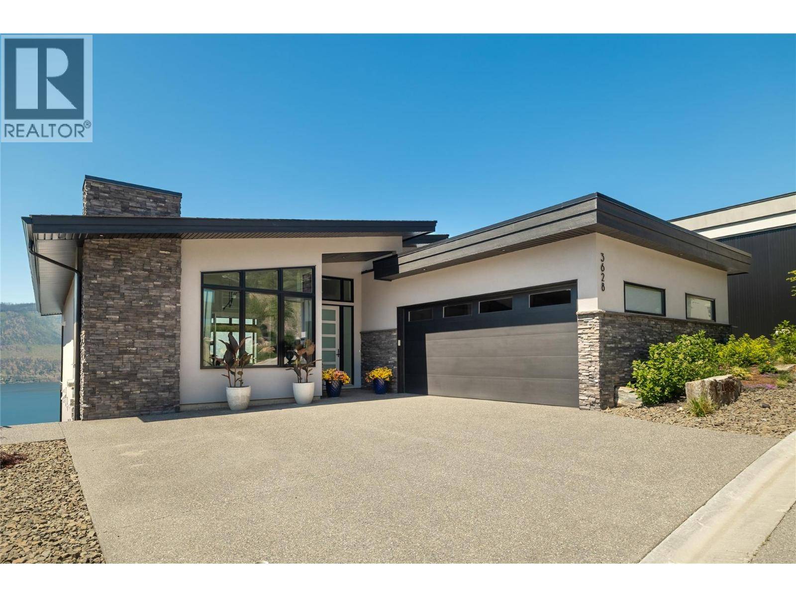 Kelowna, BC V1V3G2,3628 Sagehill Court