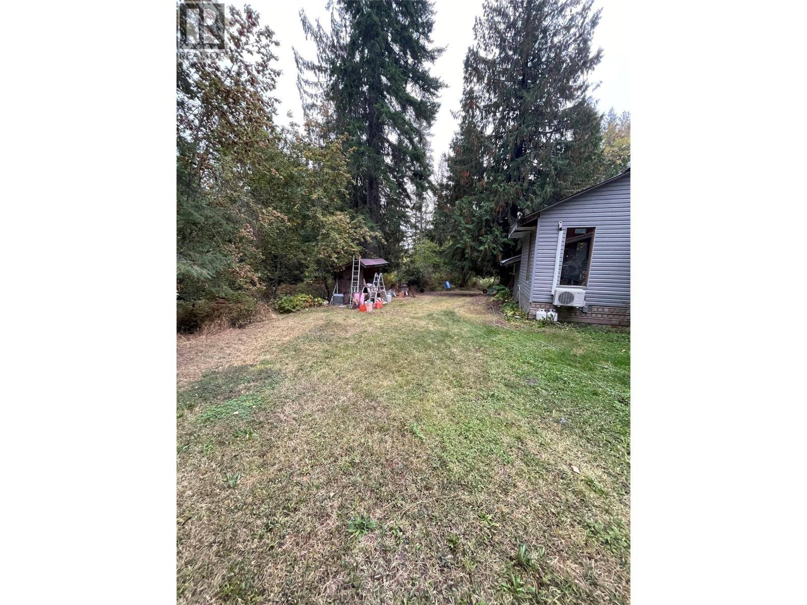 Celista, BC V0E1M6,5206 Line 17 Road