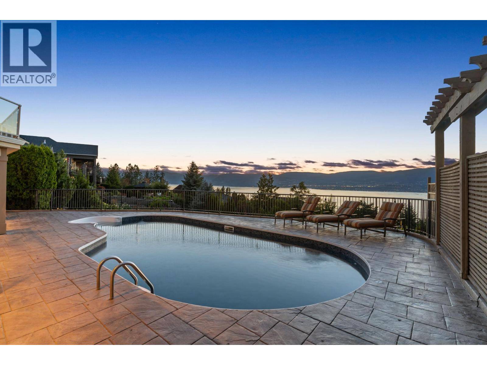 Kelowna, BC V1W4W4,374 Quilchena Road