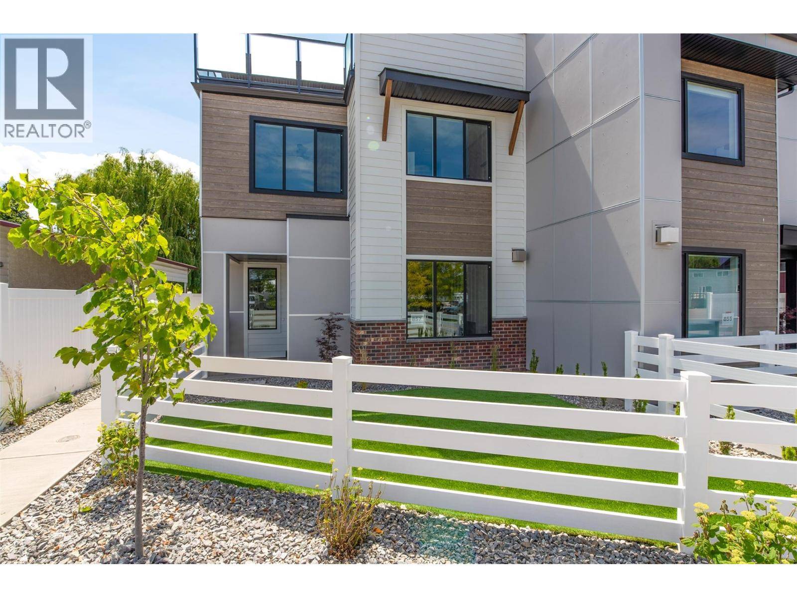 Kelowna, BC V1Y8A9,857 Kinnear Court