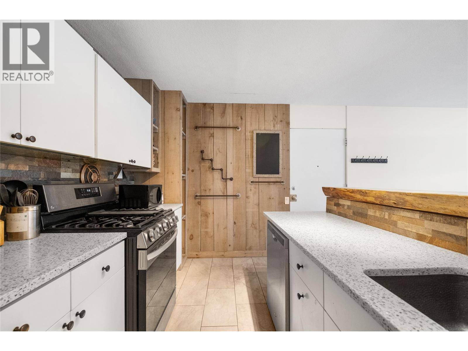 Kelowna, BC V1Y5Z7,353 Boyce CRES #14