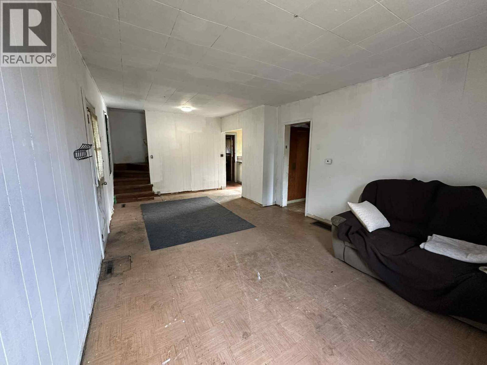 Salmo, BC V0G1Z0,515 SAYWARD Avenue
