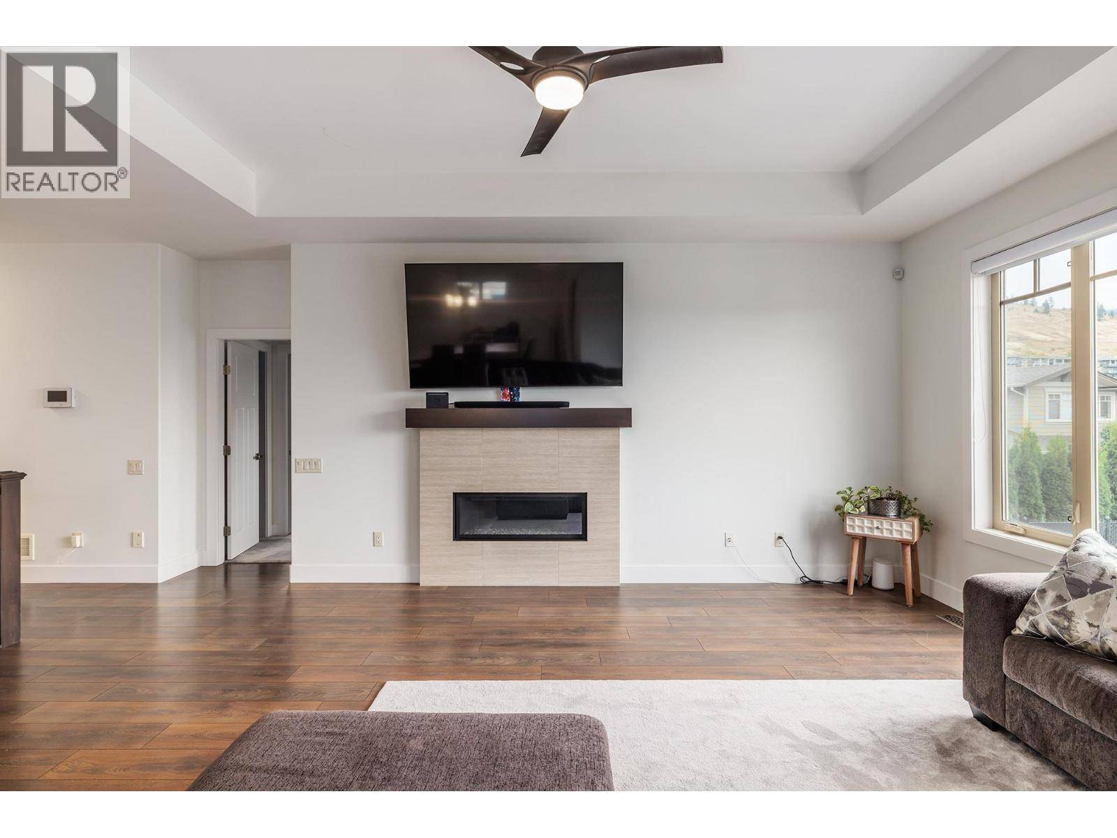 Kelowna, BC V1P1R1,1858 Split Rail Place