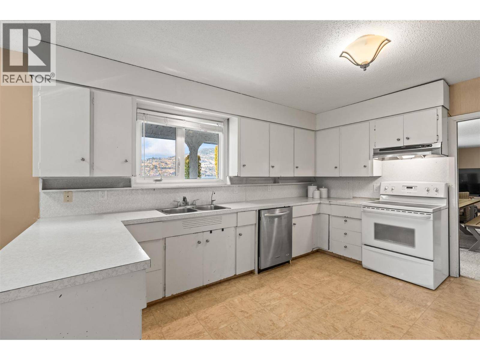 Vernon, BC V1H1K1,8997 Peters Road