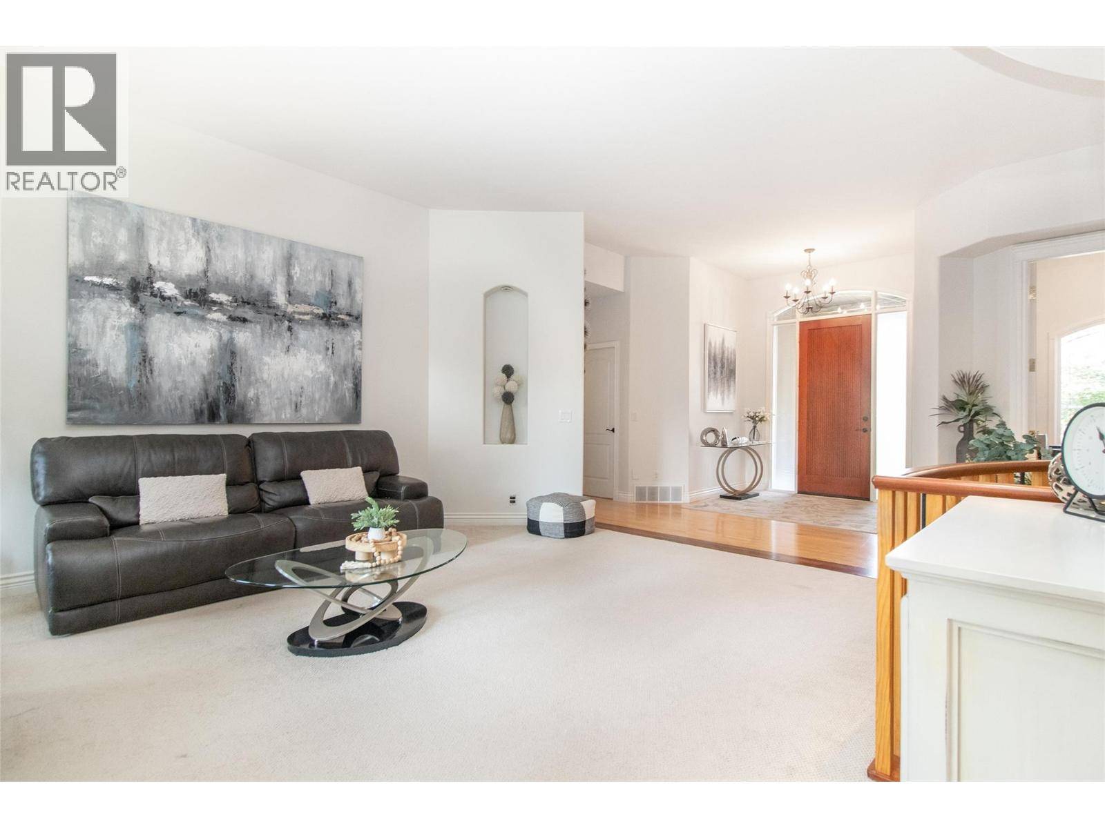 Kelowna, BC V1W4S7,3349 Larkspur Court