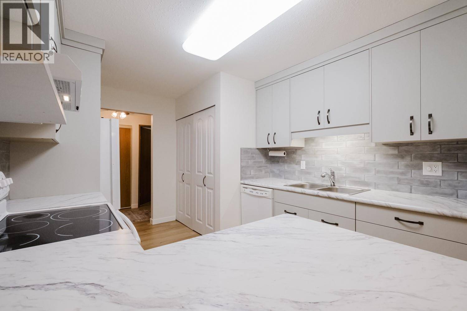 Penticton, BC V2A3N9,262 KINNEY AVE #104