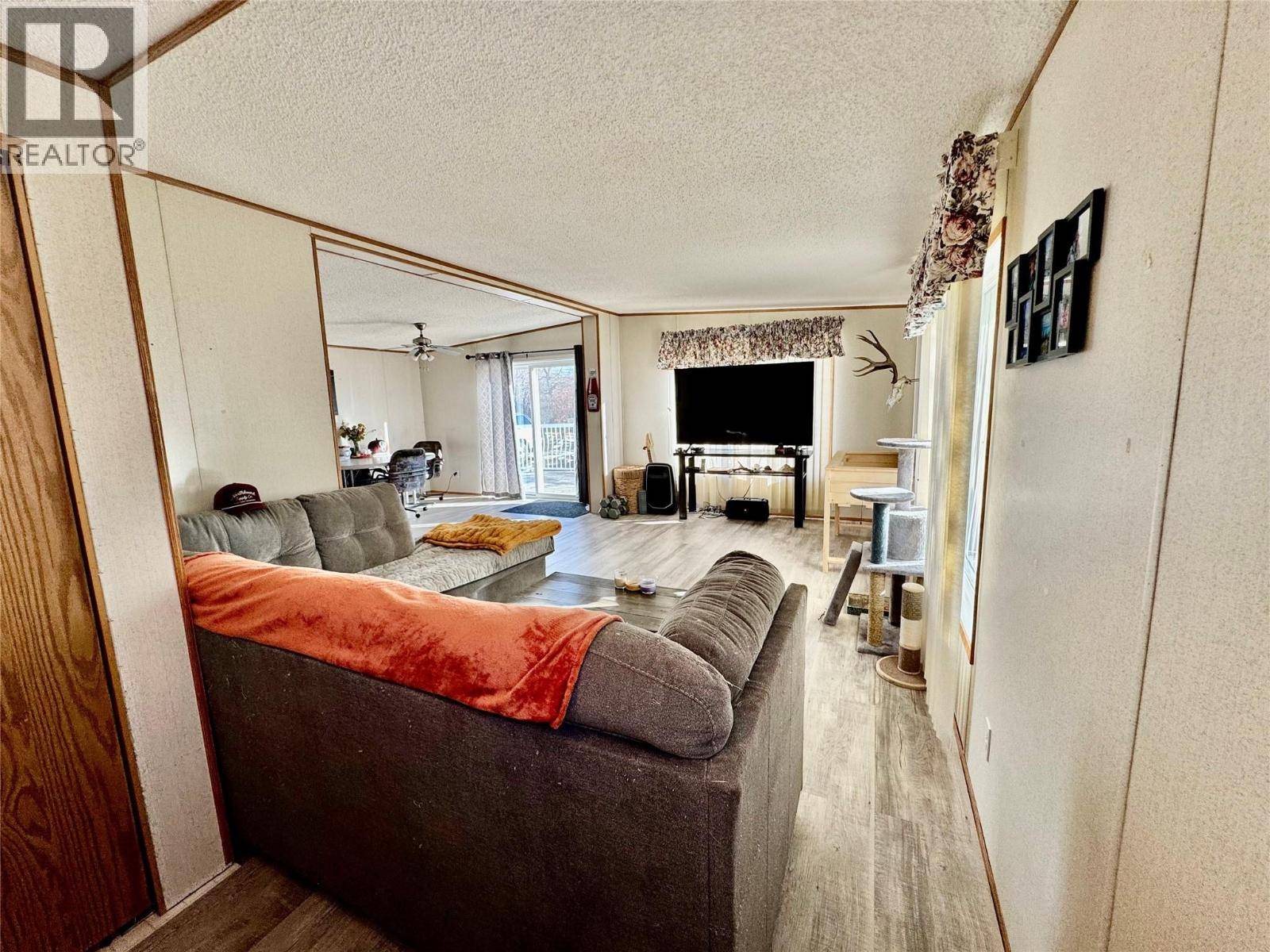 Pouce Coupe, BC V0C2C0,4806 55 Avenue