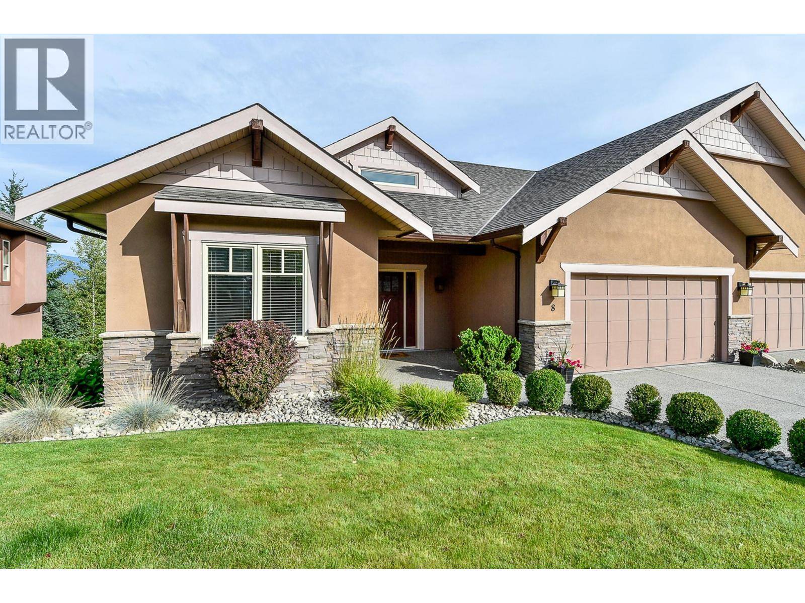 Kelowna, BC V1V2Z5,2450 Selkirk DR #8