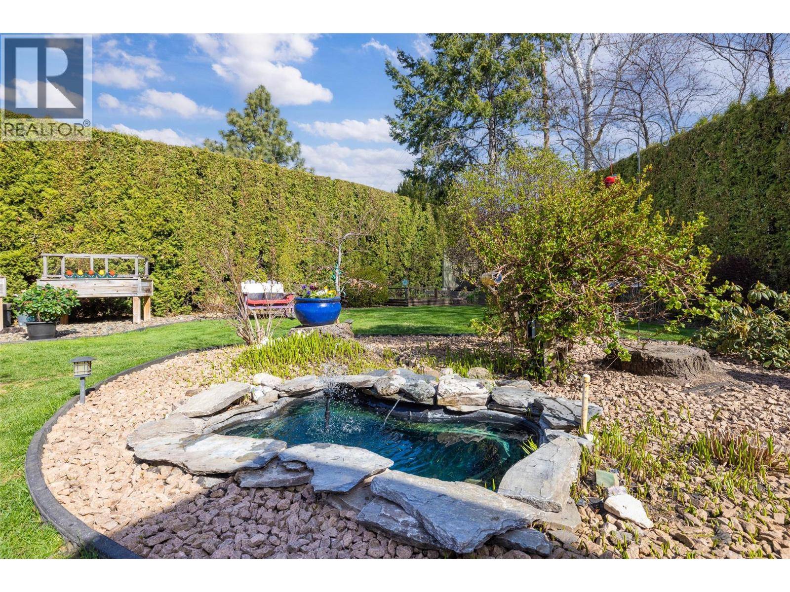 Kelowna, BC V4V1P4,415 Commonwealth RD #348