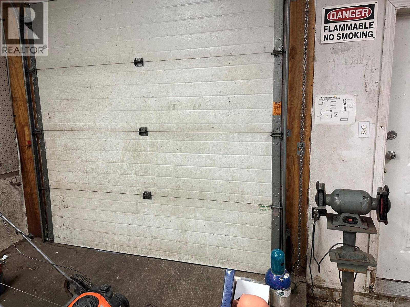 Castlegar, BC V1N2W9,2181 Columbia Avenue