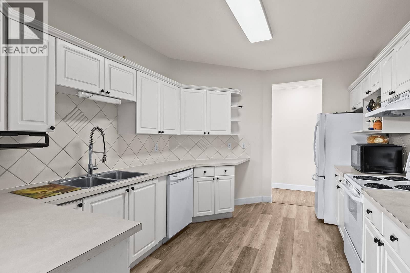 Kelowna, BC V1Y2N2,1940 Richter ST #203