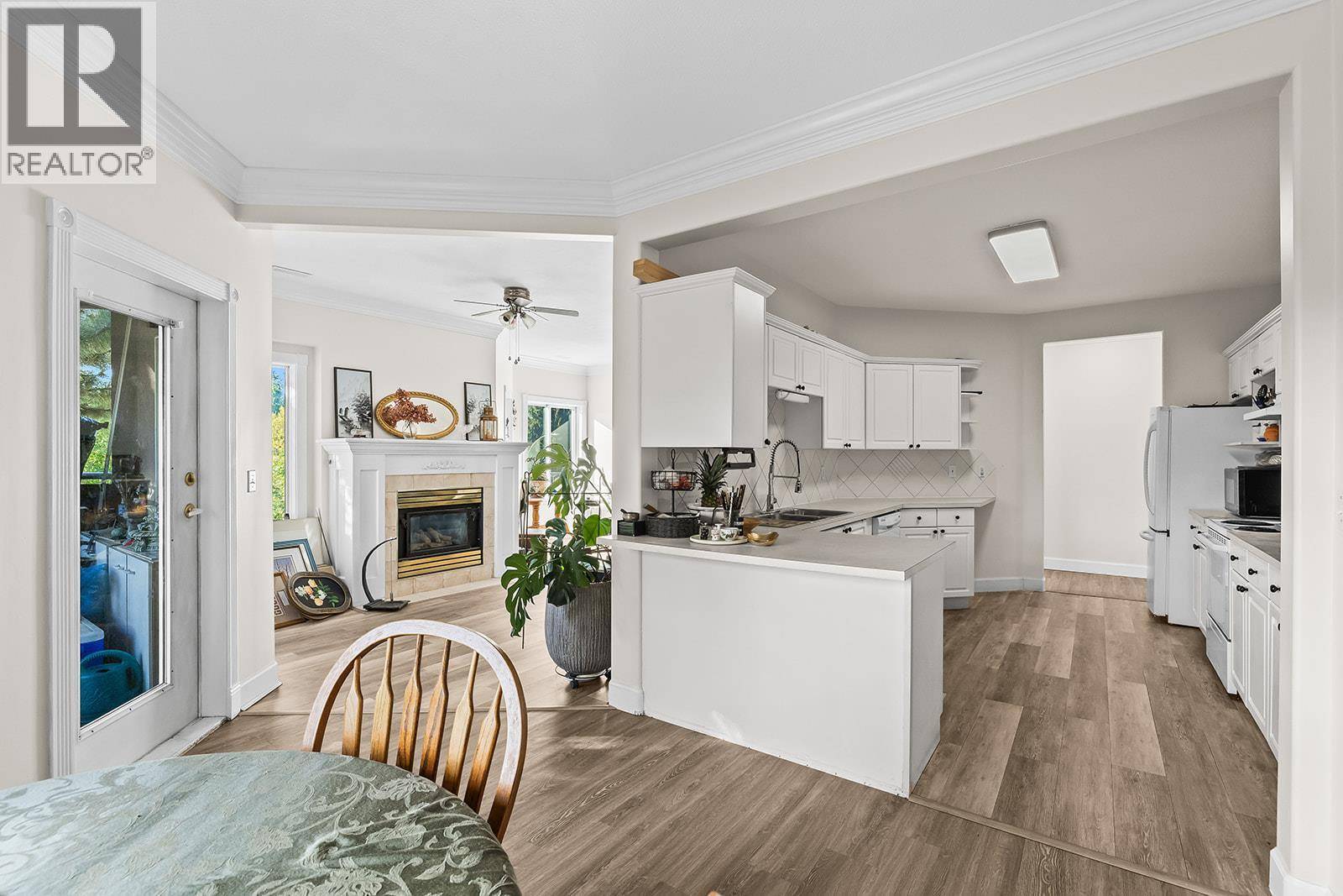 Kelowna, BC V1Y2N2,1940 Richter ST #203