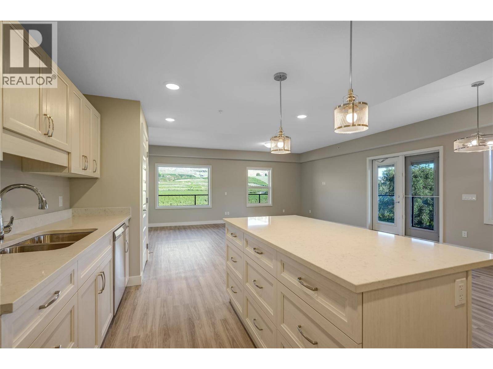 Osoyoos, BC V0H1V6,5640 51st ST #408