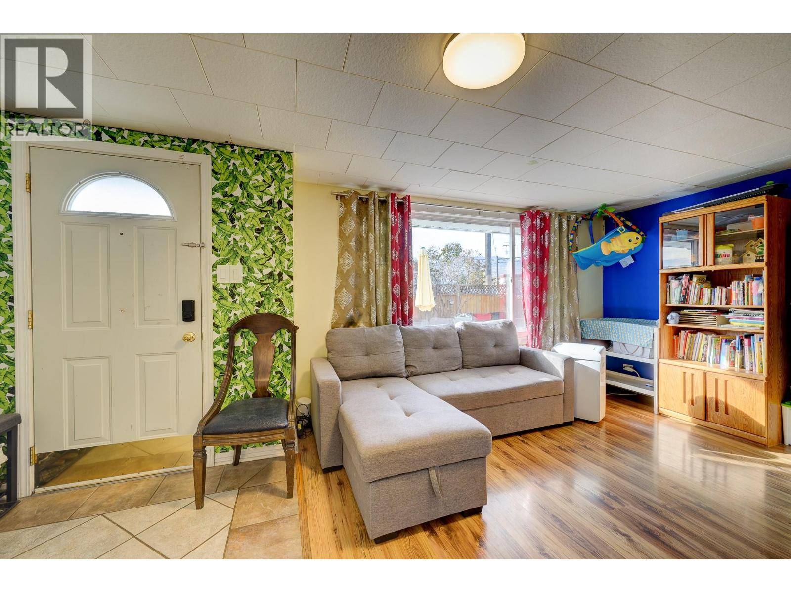 Kamloops, BC V2B1P1,934 WESTMINSTER Avenue