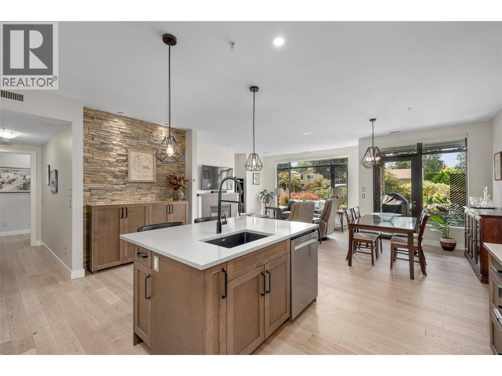 Kelowna, BC V1W5H5,600 Sarsons RD #111