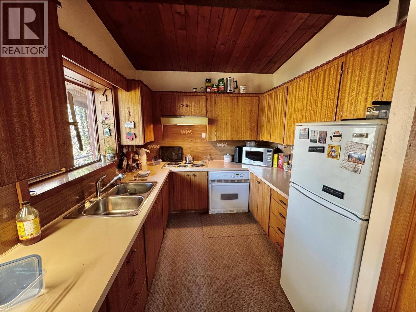 Wilmer, BC V0A1K5,9209 Moffat Avenue