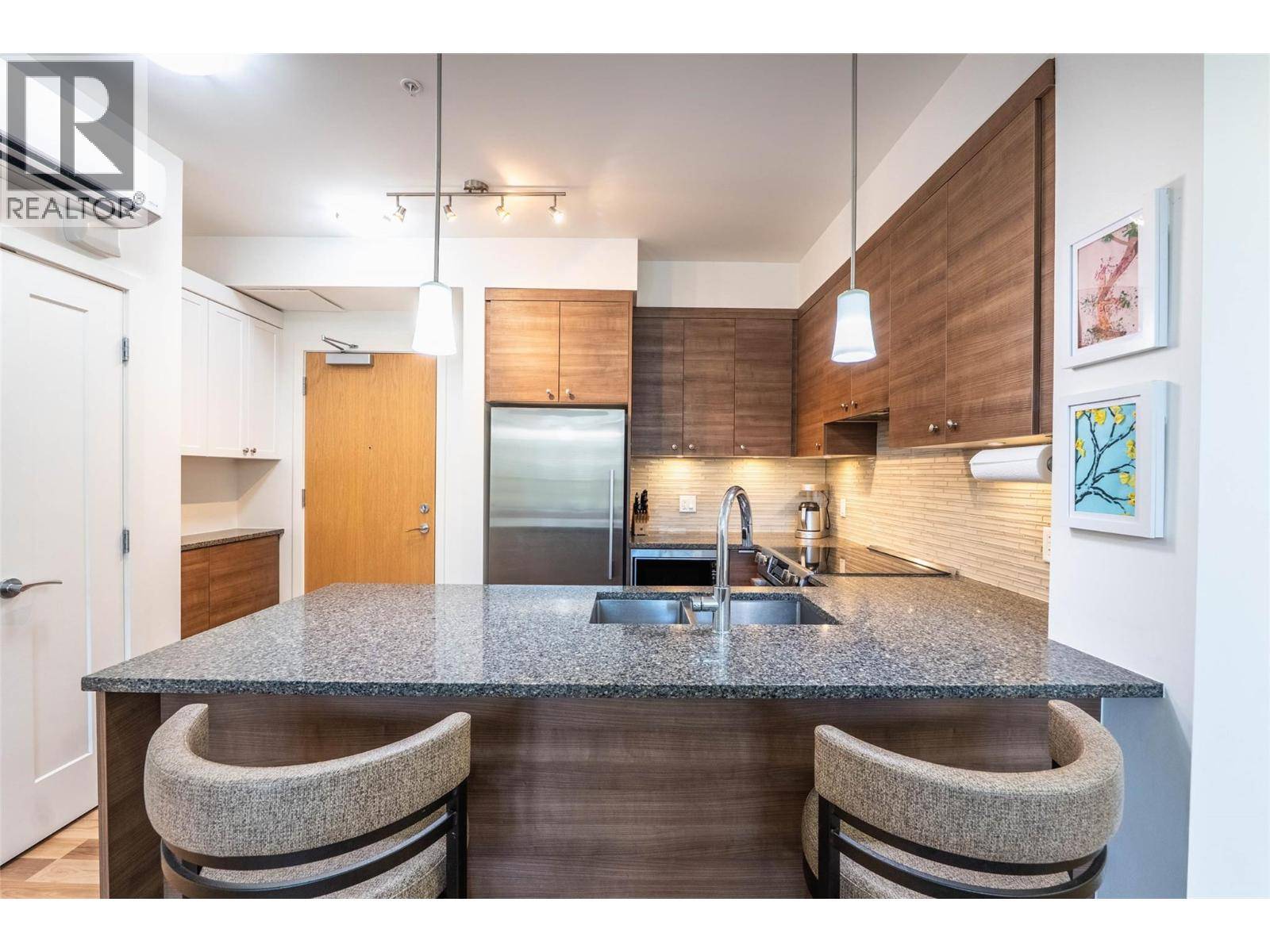 Nelson, BC V1L4G2,710 Vernon ST #407