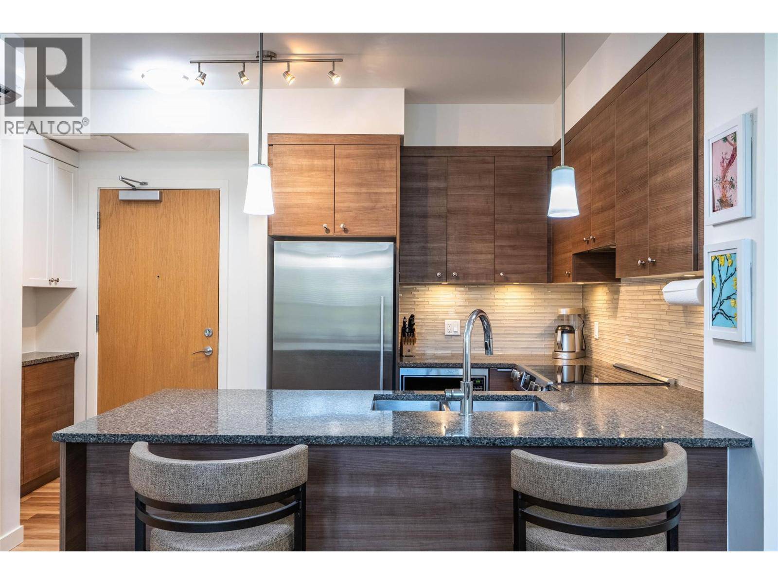 Nelson, BC V1L4G2,710 Vernon ST #407