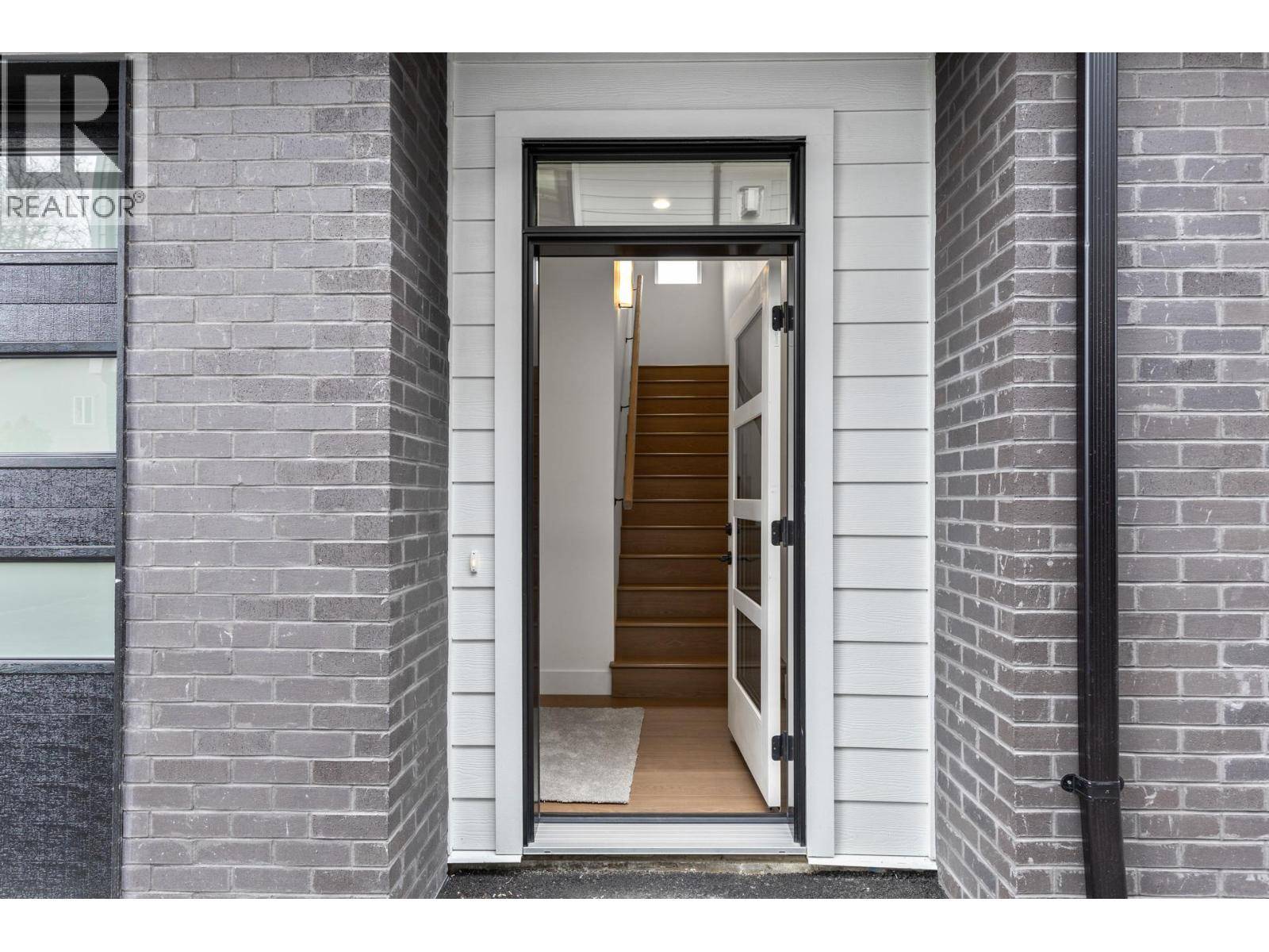 Kelowna, BC V1Y8J1,1463 Inkar RD #2