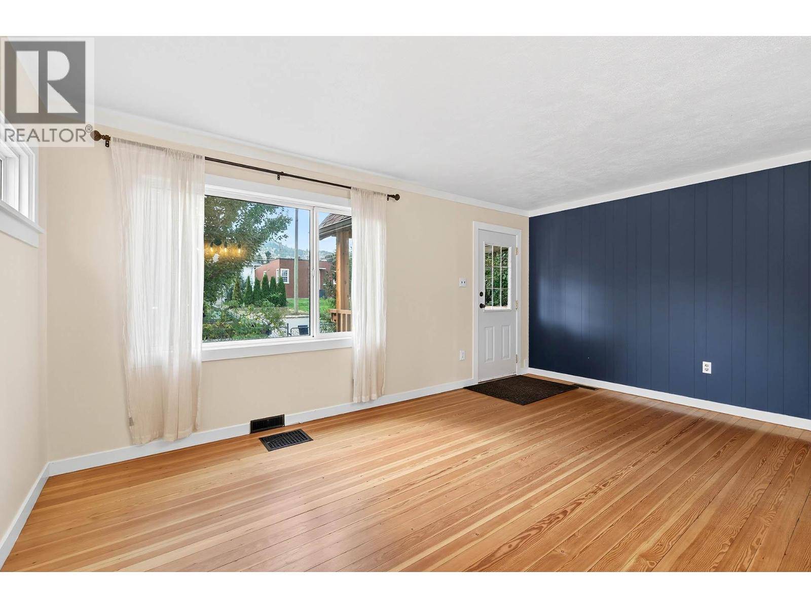 Kamloops, BC V2C2R9,936 NICOLA Street