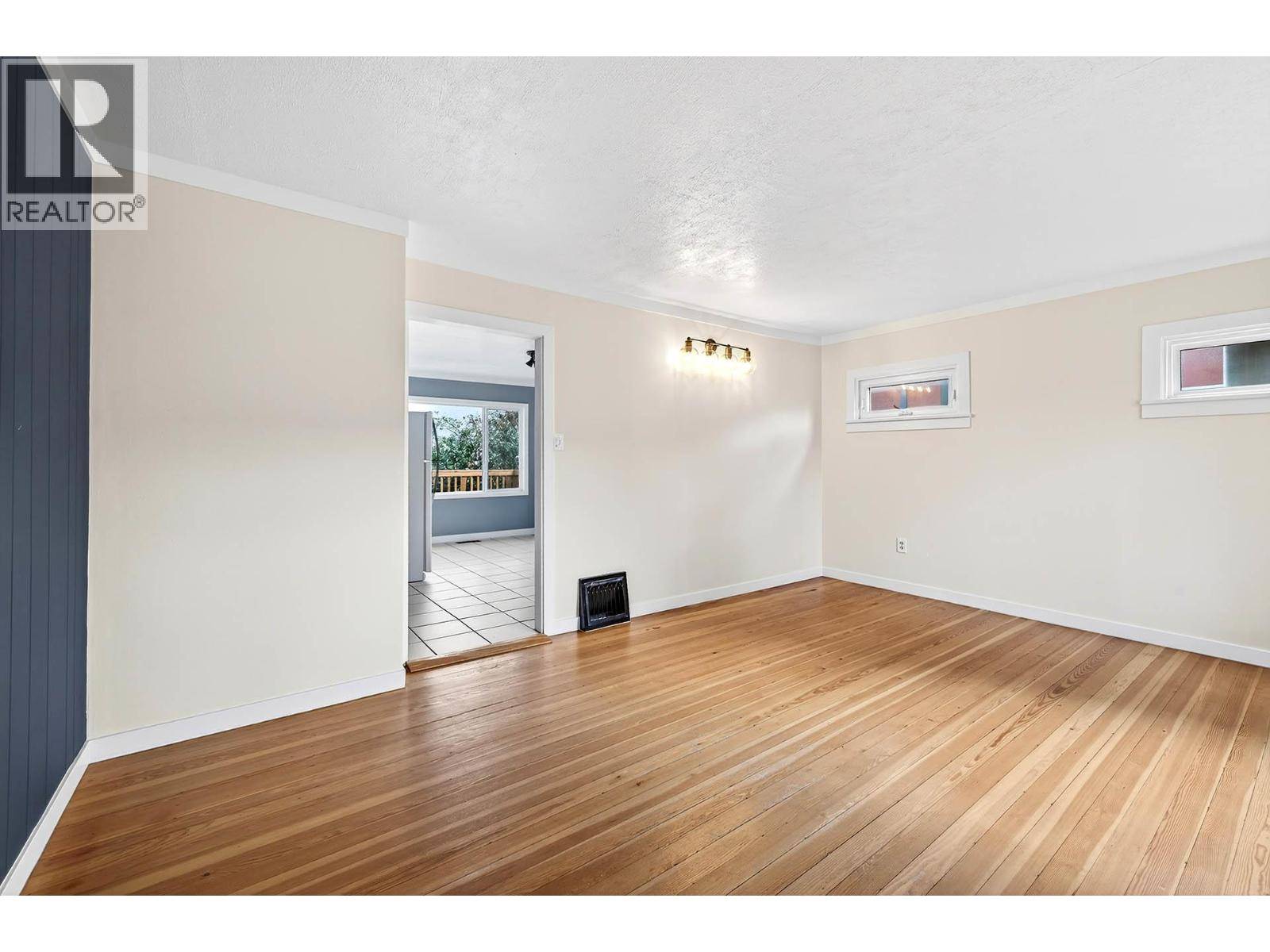 Kamloops, BC V2C2R9,936 NICOLA Street