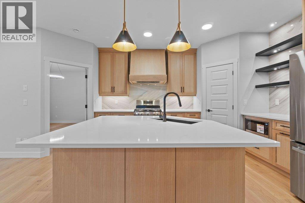 Salmon Arm, BC V1E0H2,1840 10 ST Southwest #17