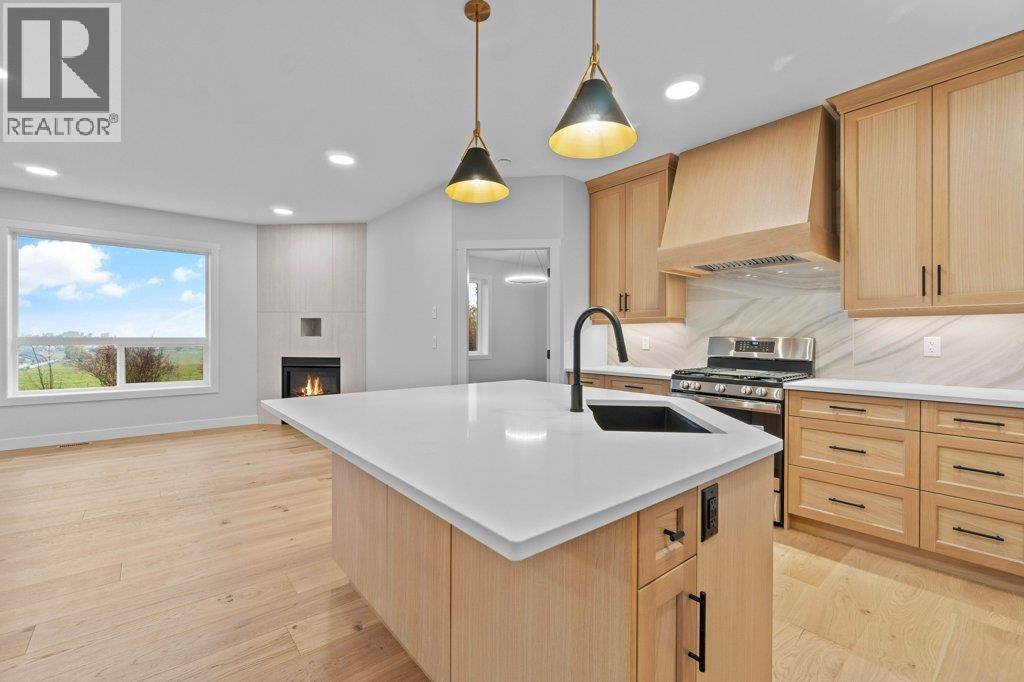 Salmon Arm, BC V1E0H2,1840 10 ST Southwest #17