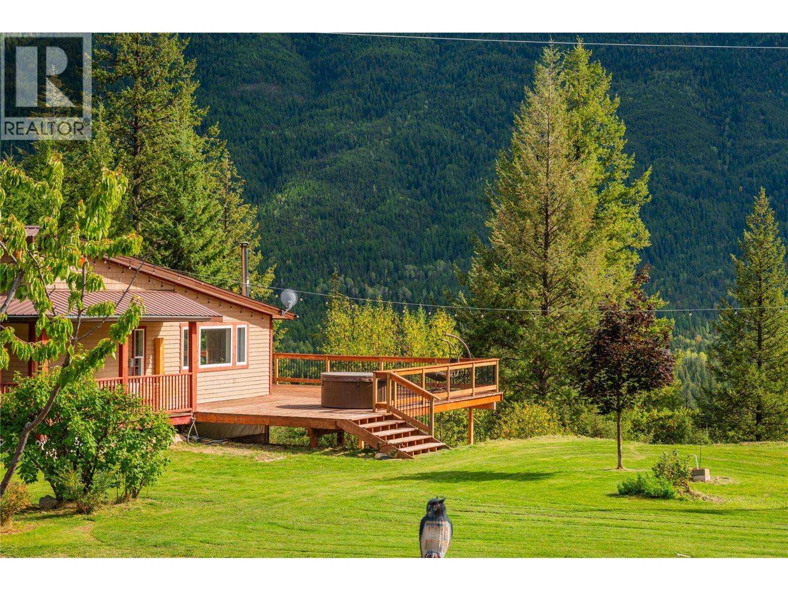 Castlegar, BC V1N4T5,2396 NAULT Road