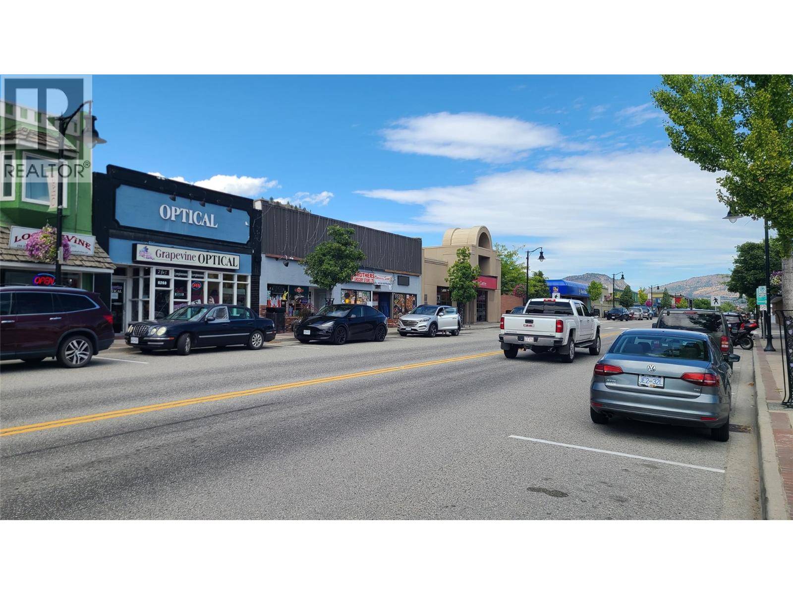 Oliver, BC V0H1T0,6278 MAIN STREET Street