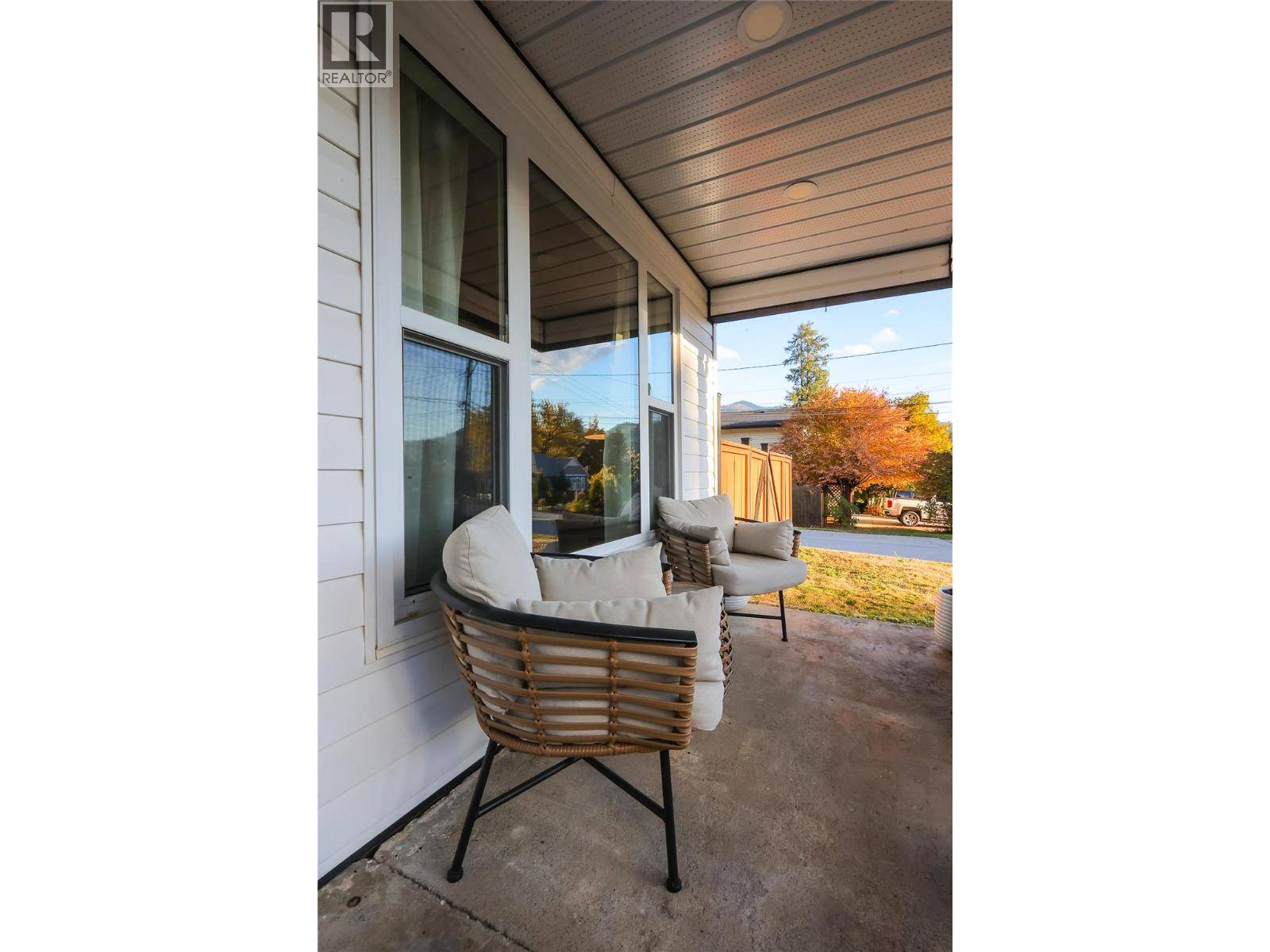 Fruitvale, BC V0G1L0,24 Kootenay Avenue N