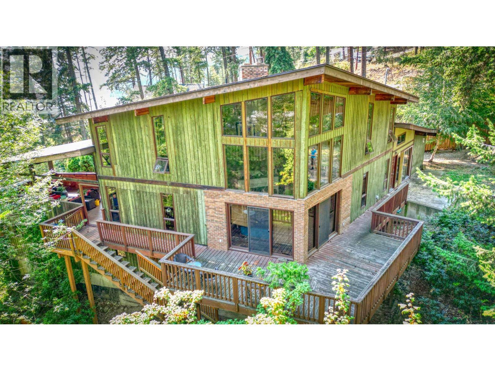 Vernon, BC V1T2C7,405 Kildare Way