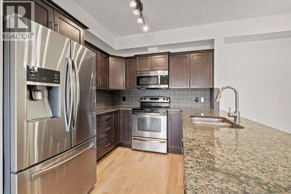 Kelowna, BC V1Y6H5,2142 Vasile RD #201