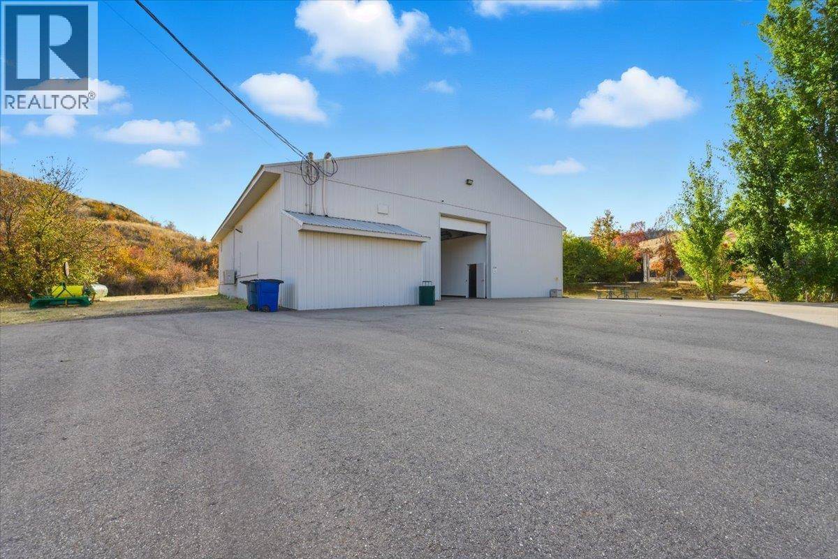 Vernon, BC V1H1W1,6924 / 6926 Old Kamloops Road