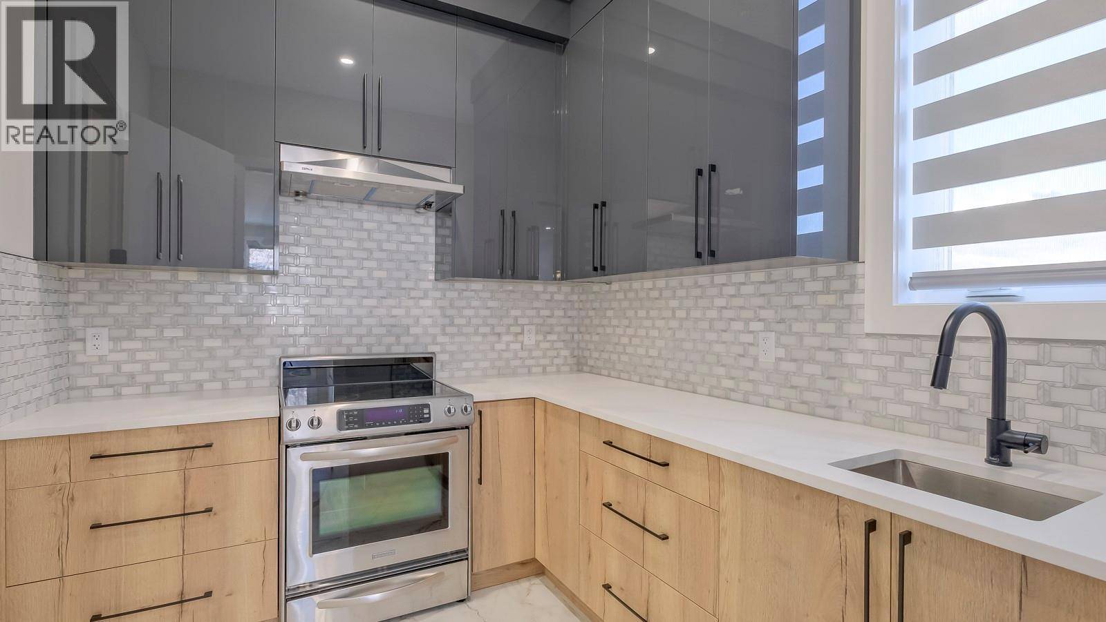 Kelowna, BC V1P0A3,937 Royal Troon Lane