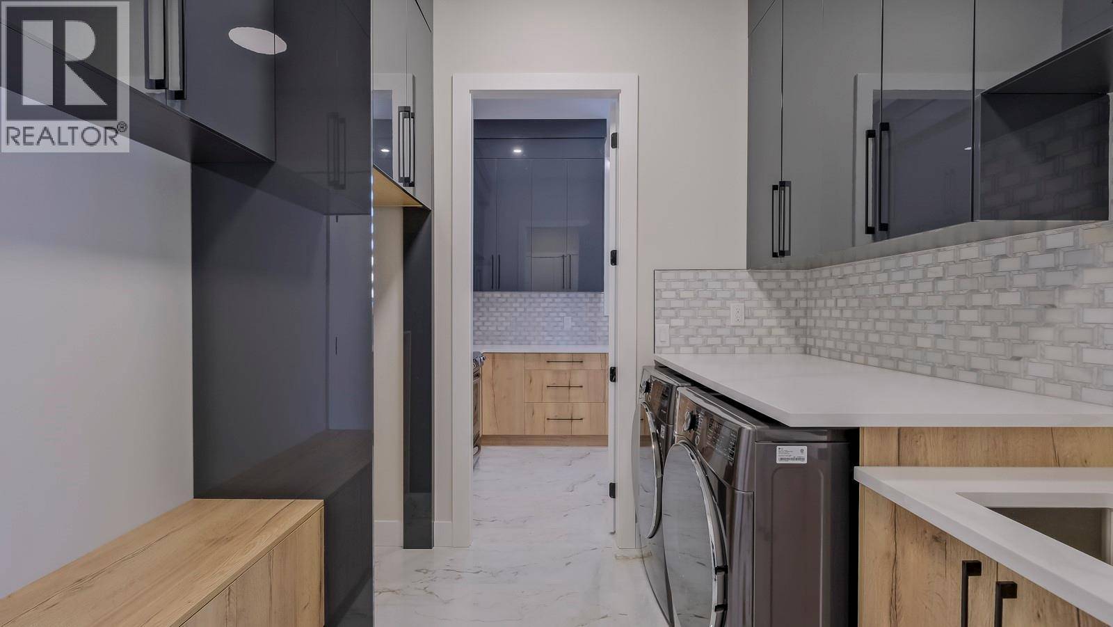 Kelowna, BC V1P0A3,937 Royal Troon Lane