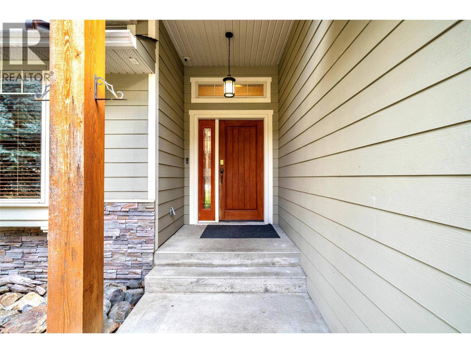 Lumby, BC V0E2G0,1701 Mountain View Avenue