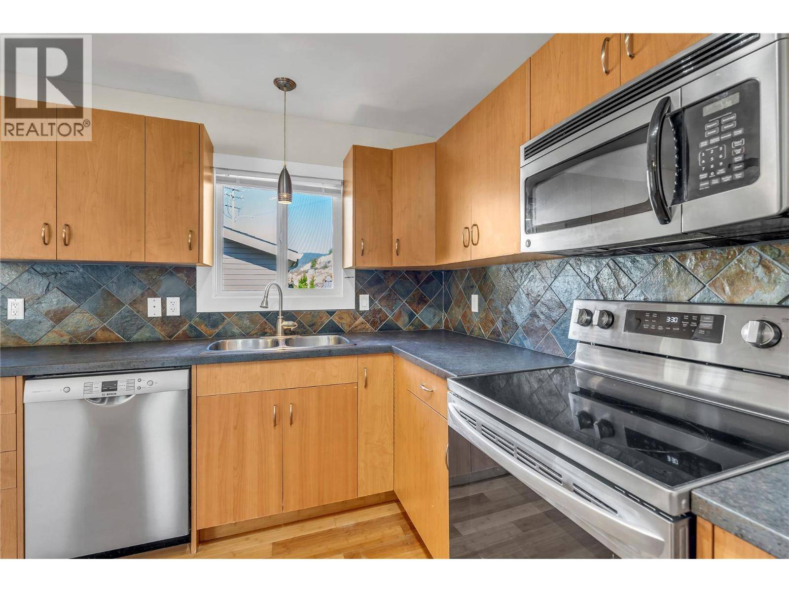 Summerland, BC V0H1Z3,8299 PRAIRIE VALLEY Road