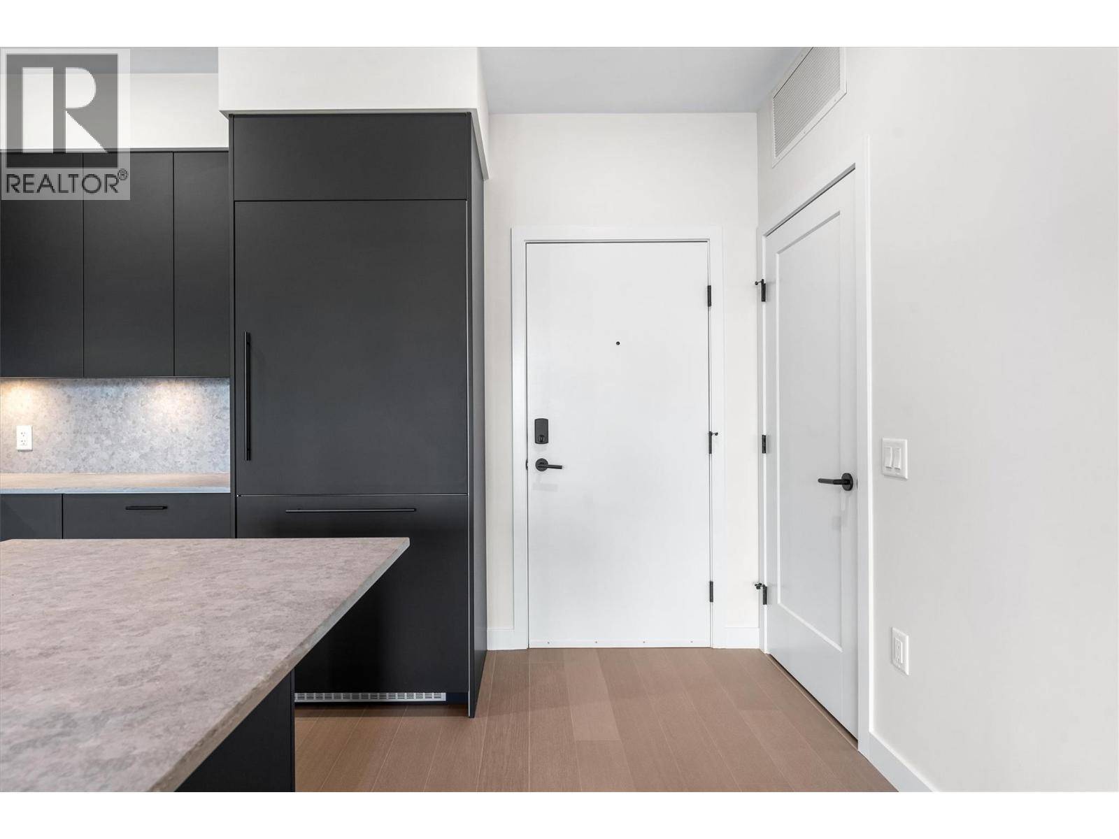 Lake Country, BC V4V0A5,9654 Benchland RD #407