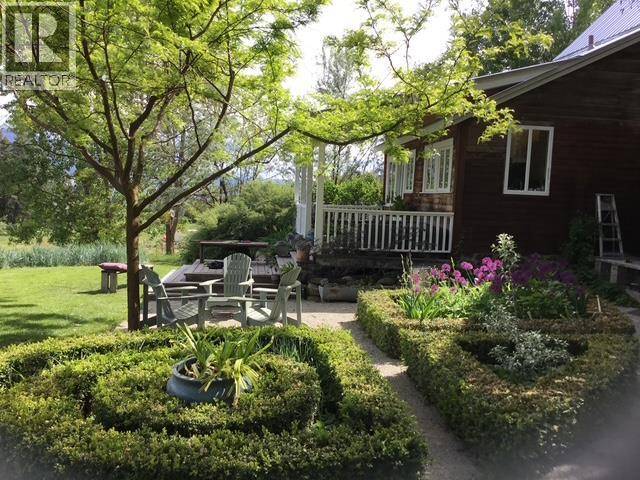 Spallumcheen, BC V4Y0W7,4462 Salmon River Road