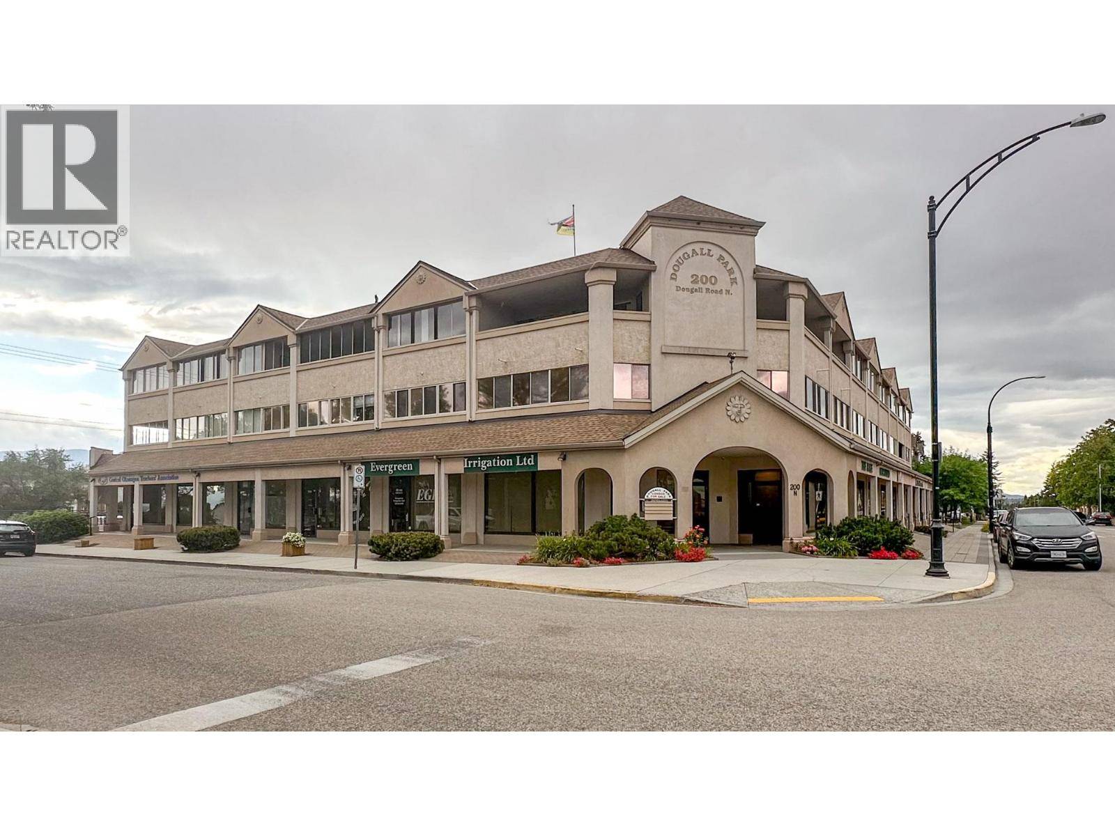 Kelowna, BC V1X3K5,200 Dougall RD North #102B