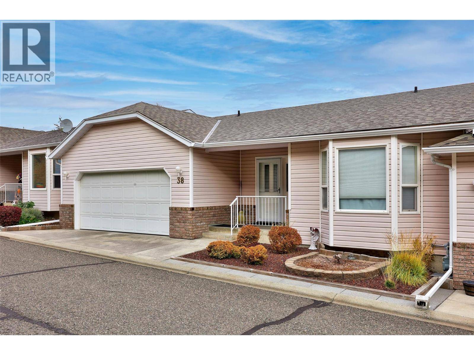 Kamloops, BC V1S1T1,2022 Pacific WAY #38