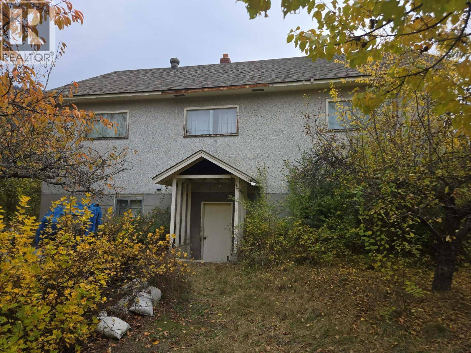 Castlegar, BC V1N1R4,562 7th Avenue